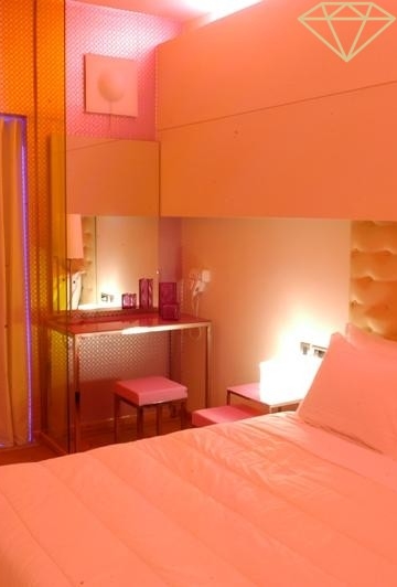 MARY PLAZA 4 MARY PLAZA 3