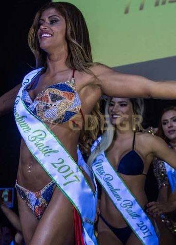 Η ΓΥΝΑΙΚΑ ΠΟΥ ΚΕΡΔΙΣΕ ΤΟ ΔΙΑΓΩΝΙΣΜΟ ΜΕ ΤΑ ΚΑΛΥΤΕΡΑ ΟΠΙΣΘΙΑ