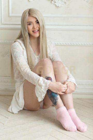 TEEN ESCORT MOLLY ATHENS CALL GIRL