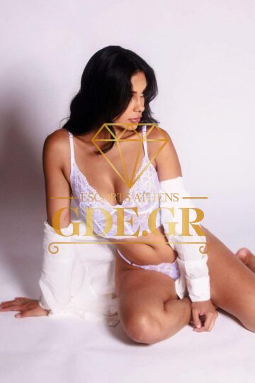 ARIANA SUPER HOT BRUNETTE LATIN GDE ESCORT