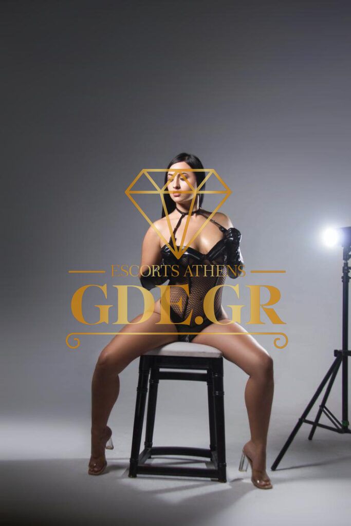 NATALIE HOT VIZITA IN ATHENS