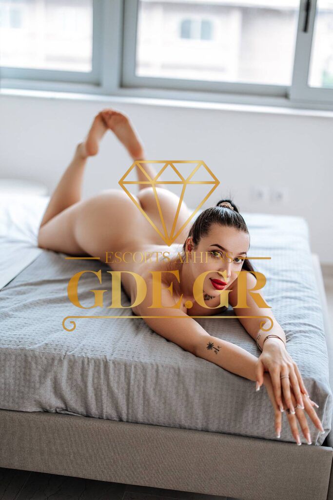 HOT-UKRANIAN-ESCORT-IN-ATHENS-SCARLET