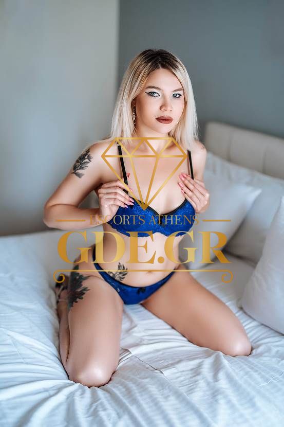 ADELE-HOT-UKRAINIAN-ESCORT-VIZITA-IN-ATHENS-3.jpg