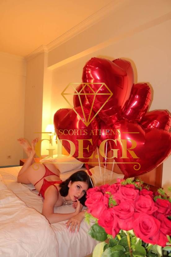 ZARINA SEXY TEEN UKRAINIAN VIZITA ATHENS